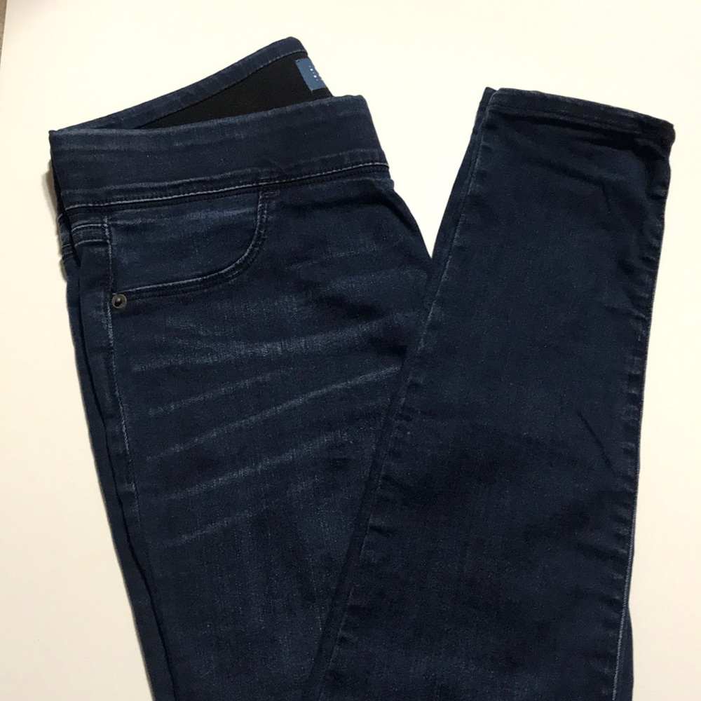 BNWOT. Old Navy mid rise rockstar jeggings